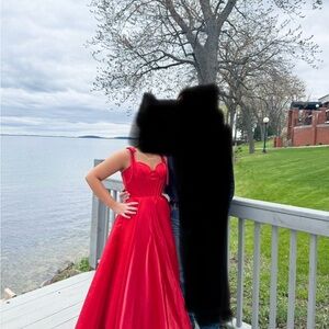 ellie wilde Red Satin Evening Dress with Sweetheart Neckline